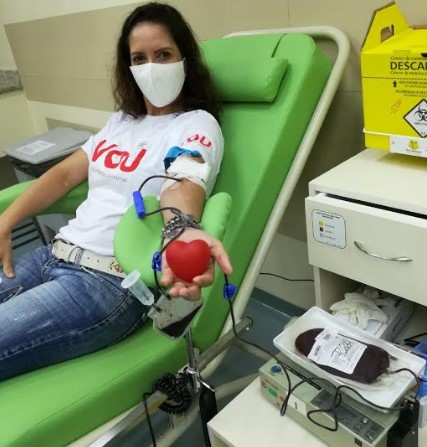 voluntaria de ação VOU Usiminas
