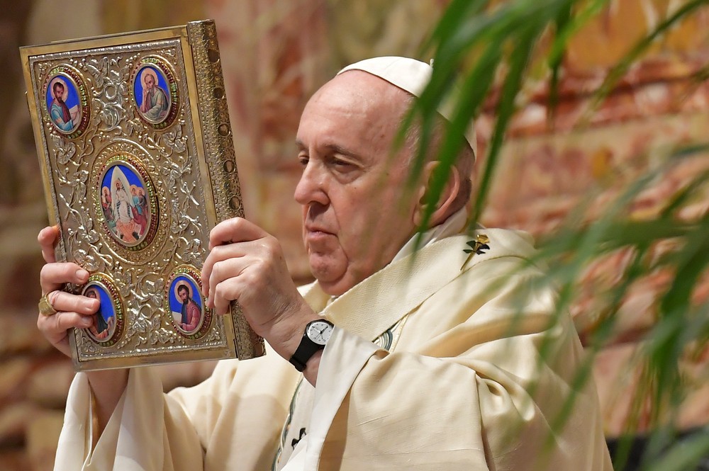 Papa Francisco decreta regras que visam proibir corrupção entre funcionários do Vaticano