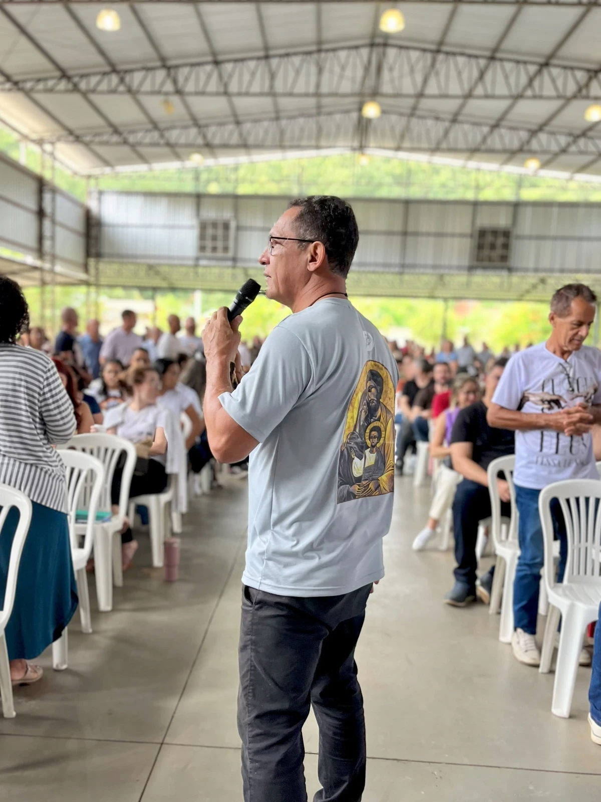Elton Pimentel, criador da Comunidade Católica Deus Existe, realizará pregações.