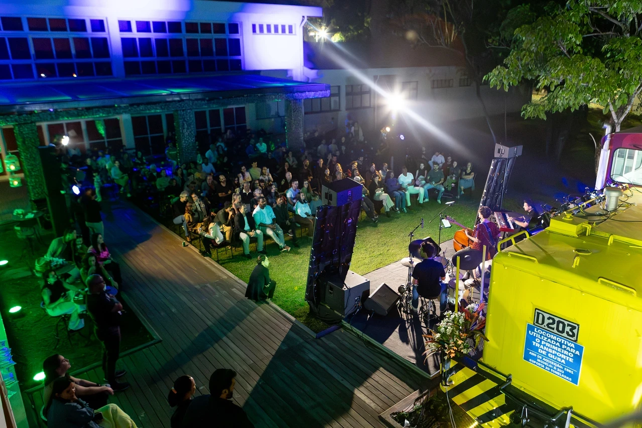 A grade de eventos conta com o patrocínio da Usiminas, através da Lei Rouanet de Incentivo a Projetos Culturais.