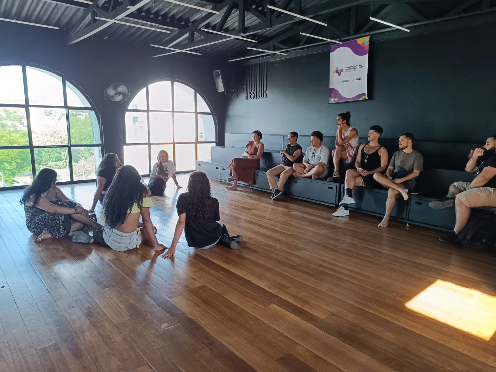 A iniciativa visa promover a escuta, a formação e a visibilidade de corpos dissidentes nas cidades do Vale do Aço, ajudando a estabelecer a cultura como um instrumento de cidadania.