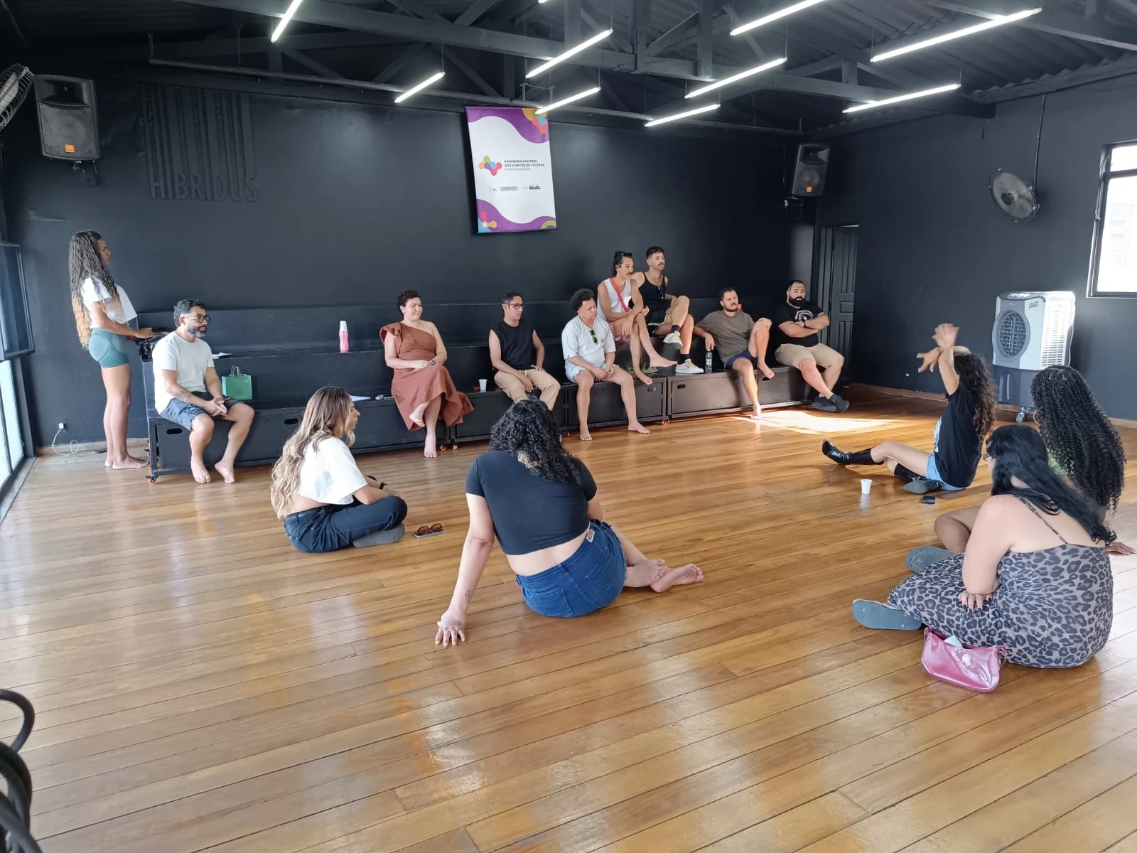 A iniciativa visa promover a escuta, a formação e a visibilidade de corpos dissidentes nas cidades do Vale do Aço, ajudando a estabelecer a cultura como uma ferramenta de cidadania.
