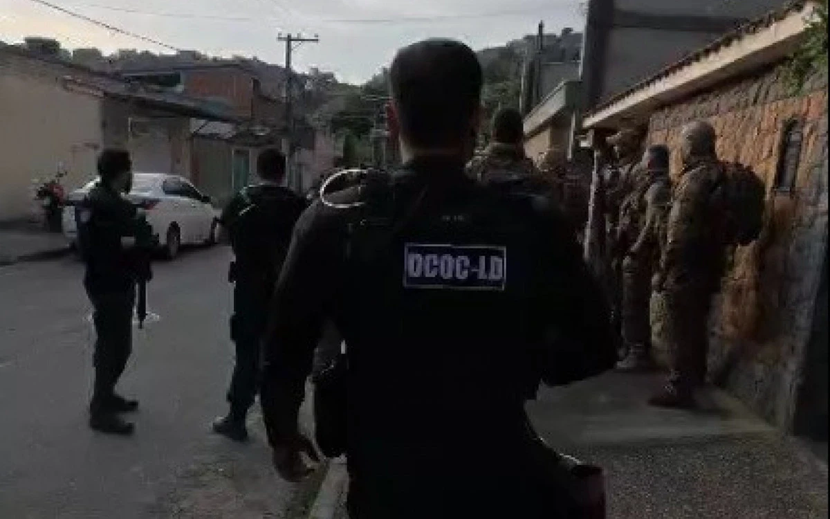 Autoridades realizam 15 operações de busca e apreensão no Rio de Janeiro e na Baixada Fluminense.