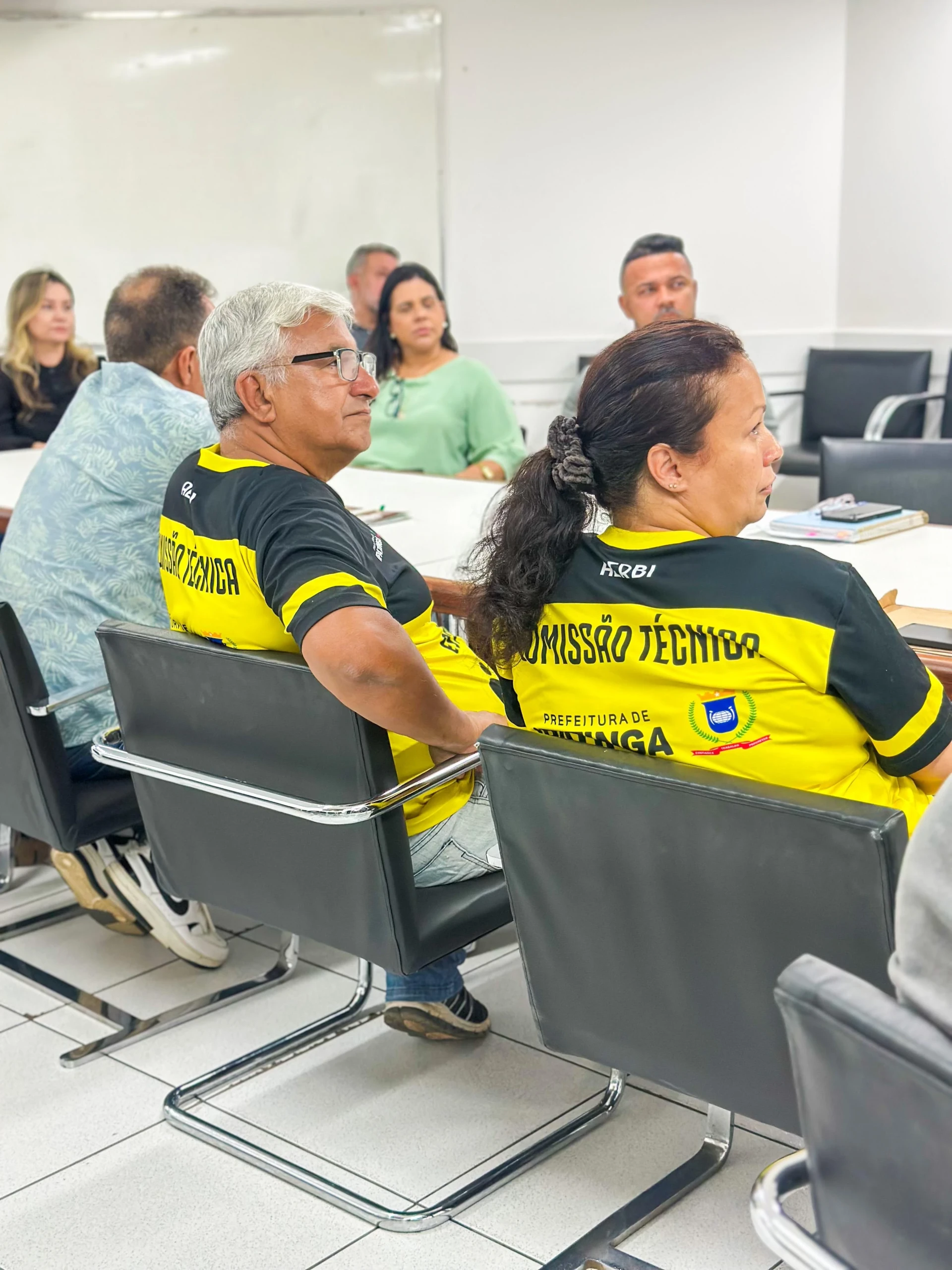 A instalação contará com 13 salas de aula, cozinha, refeitório, banheiros e uma quadra poliesportiva.