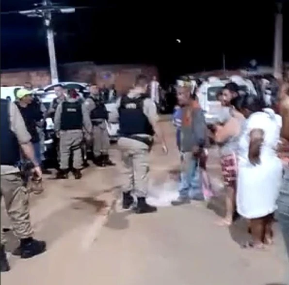 Claro, por favor, forneça a legenda original para que eu possa reescrevê-la.