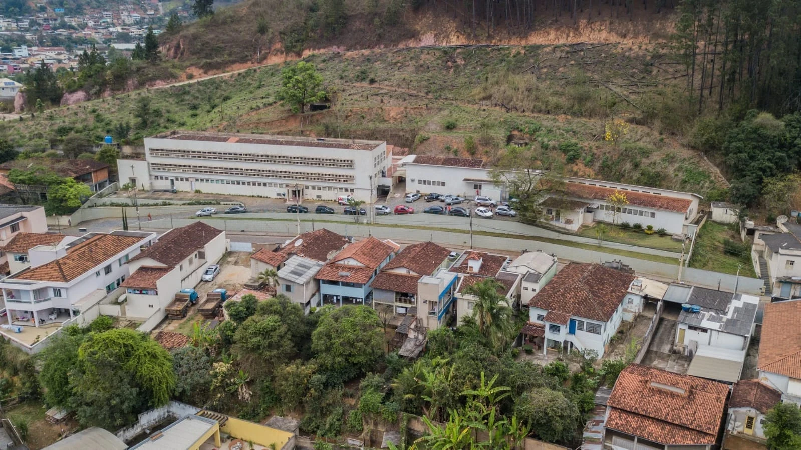 Todas foram levadas ao Hospital São José, onde passaram por atendimento médico.