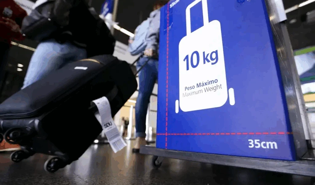 Empresas aéreas deverão justificar alterações nas taxas para bagagens de mão.
