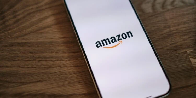 Apagão na Amazônia afeta serviços em nível mundial.