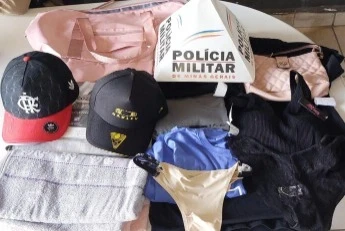A análise das gravações do sistema de segurança revelou que o roubo foi perpetrado por uma mulher cuja identidade ainda não foi confirmada.