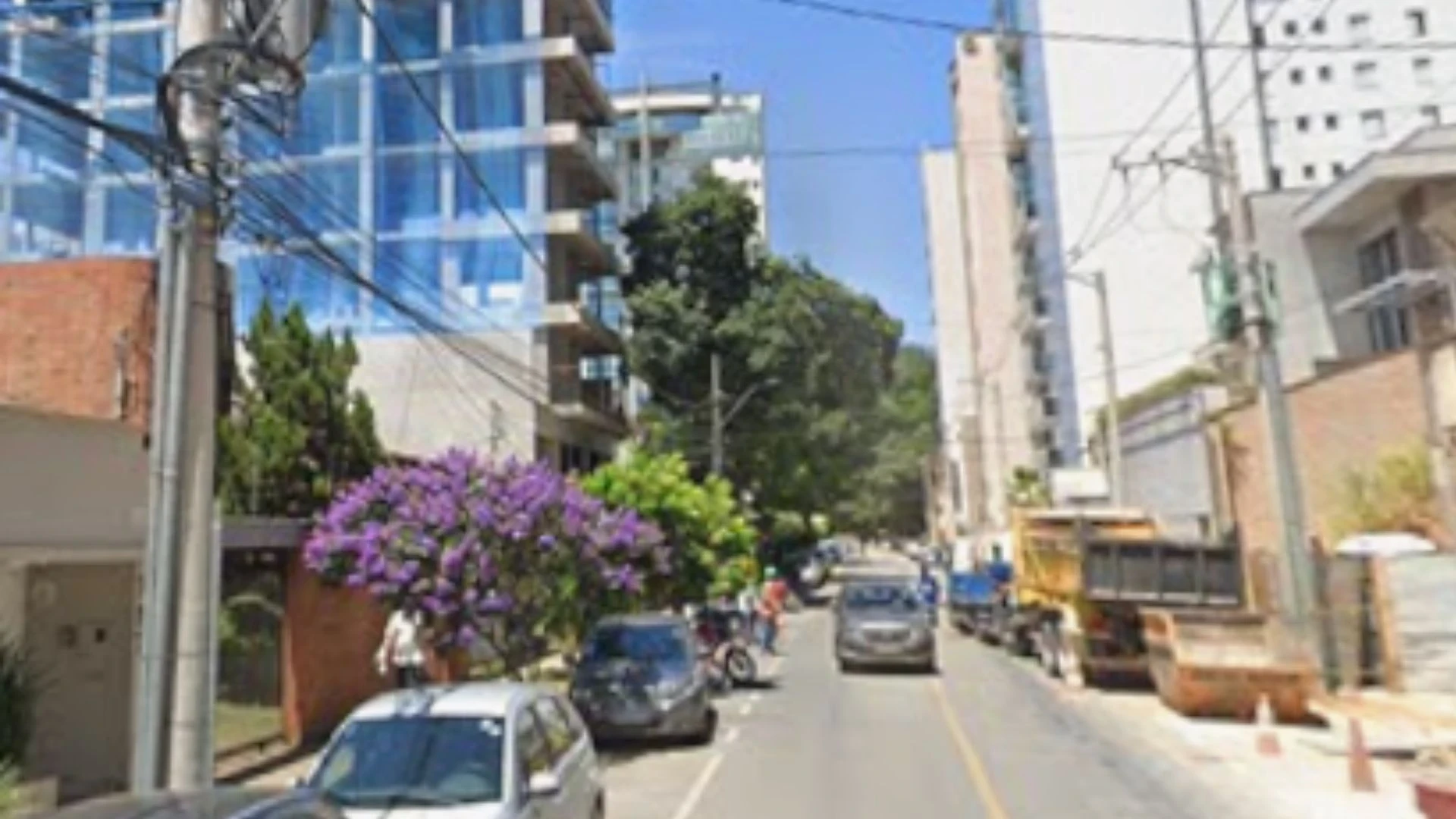 A vítima conseguiu resgatar a bicicleta antes da chegada dos policiais.