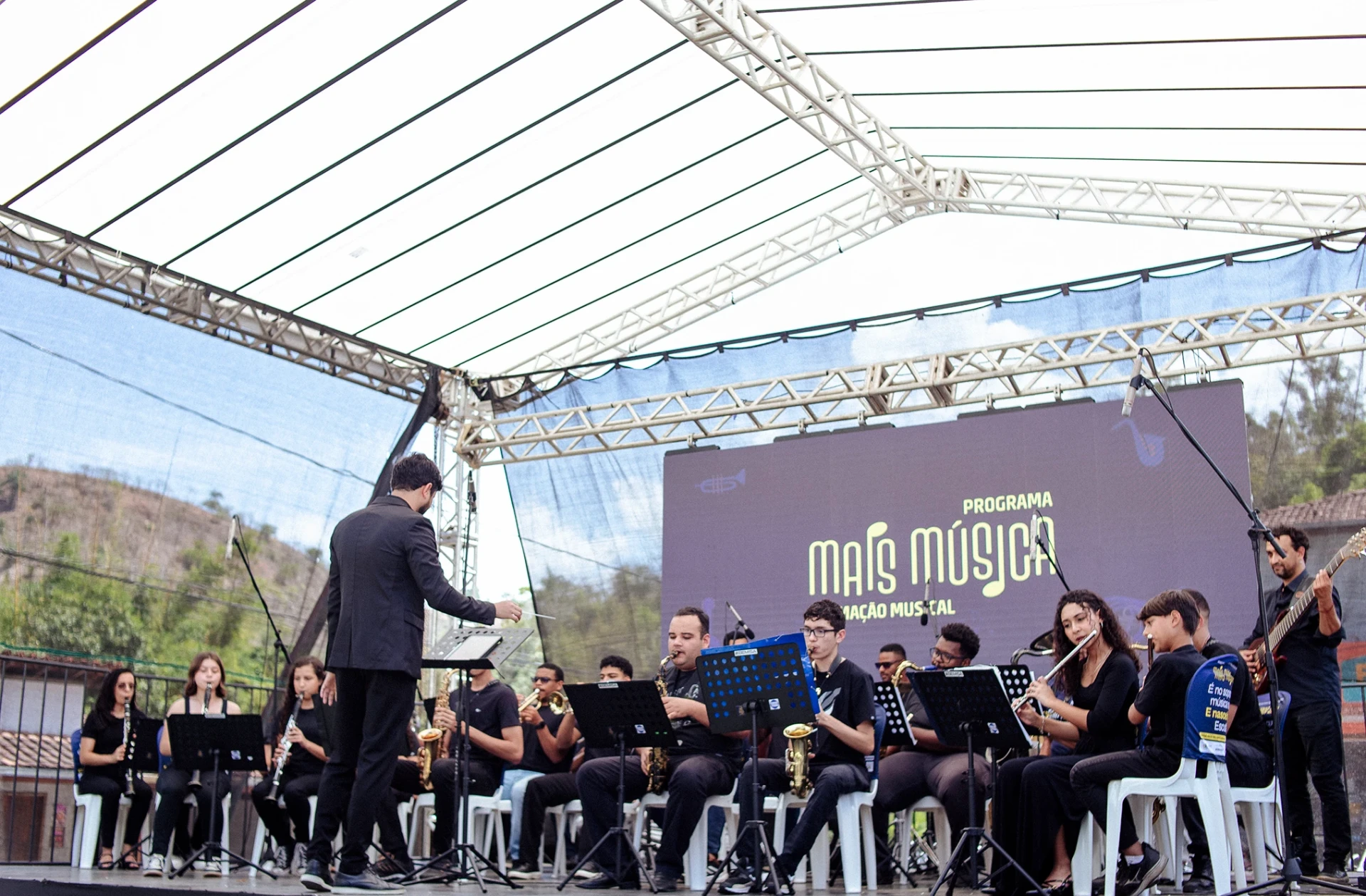 Reunião de grupos musicais