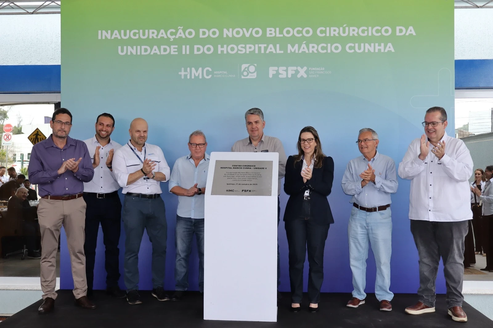 Descerramento da placa.
