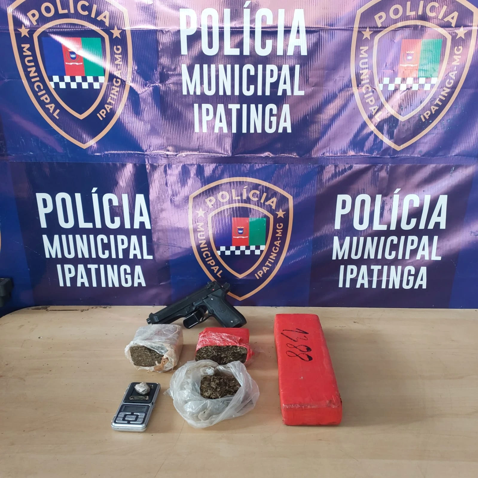 Simulacro de arma de fogo.