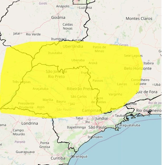 A região destacada em amarelo indica uma área de risco potencial.