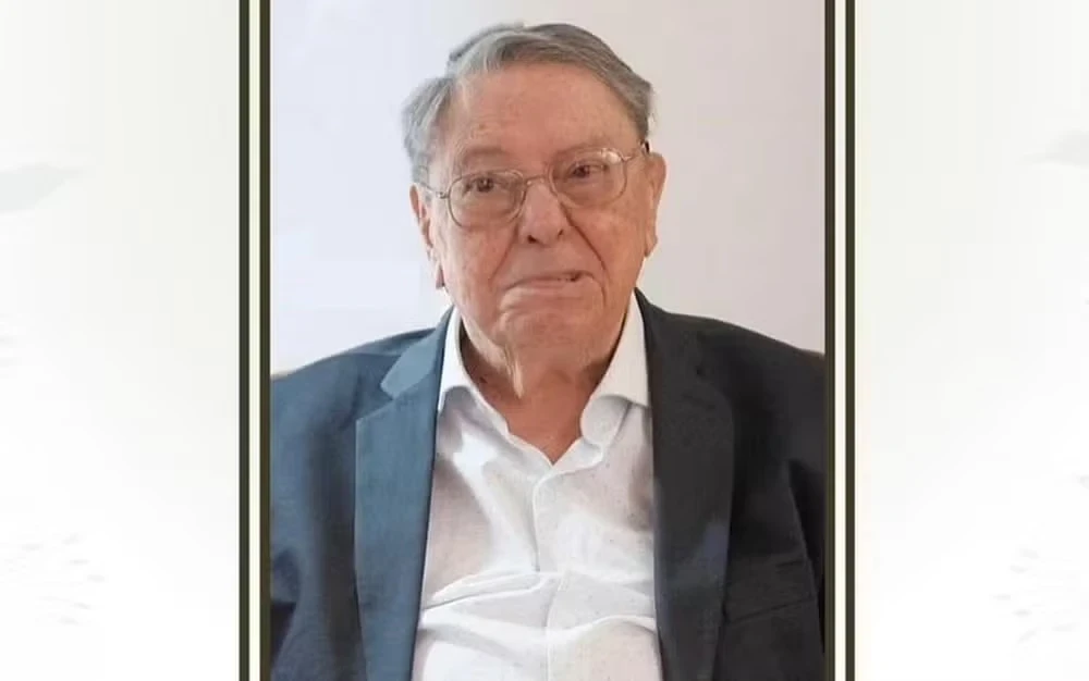 Ex-presidente do Sindicato dos Jornalistas de Minas Gerais e cofundador do curso de Jornalismo da Universidade Federal de Minas Gerais (UFMG).