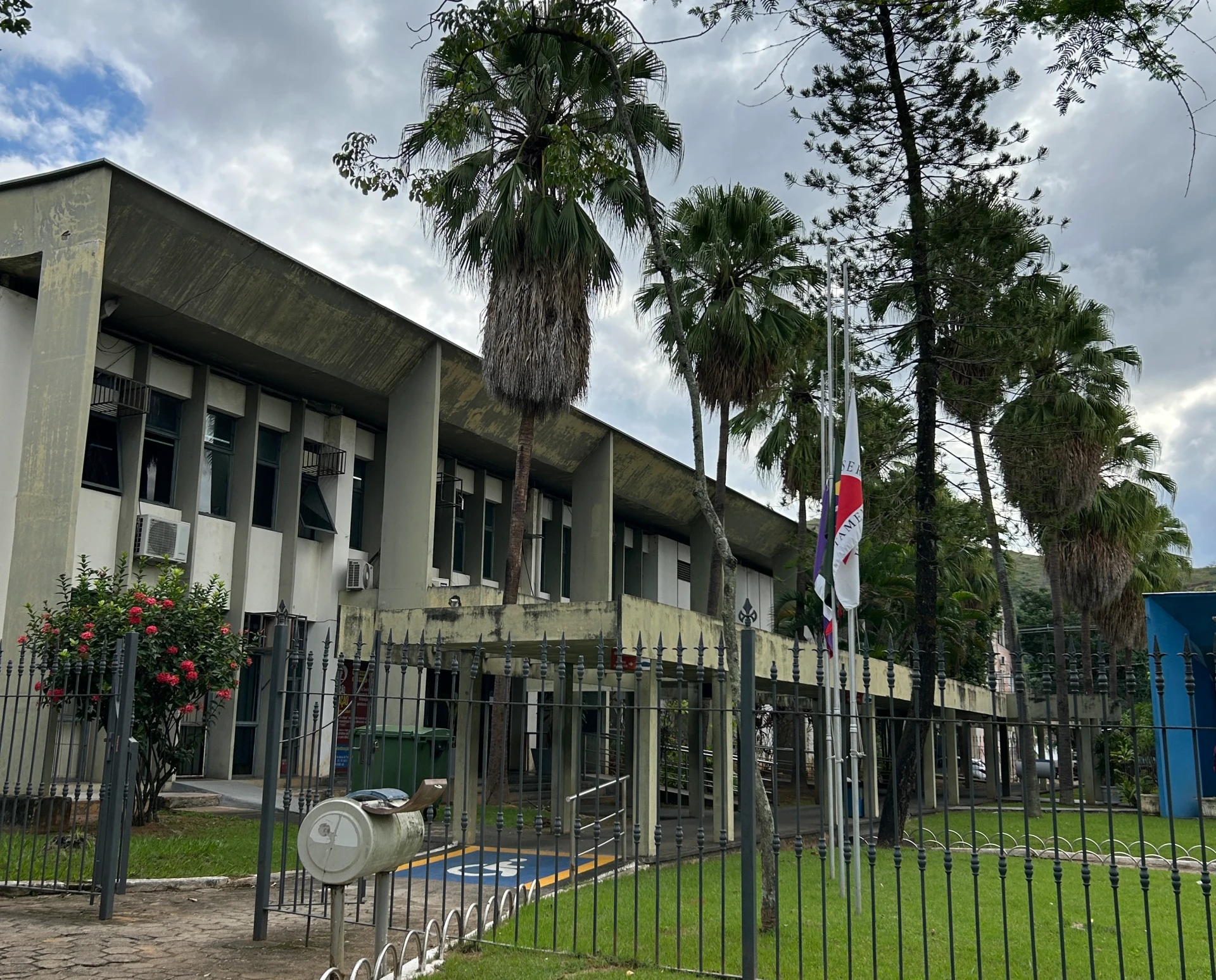 Prefeitura Municipal de Timóteo.