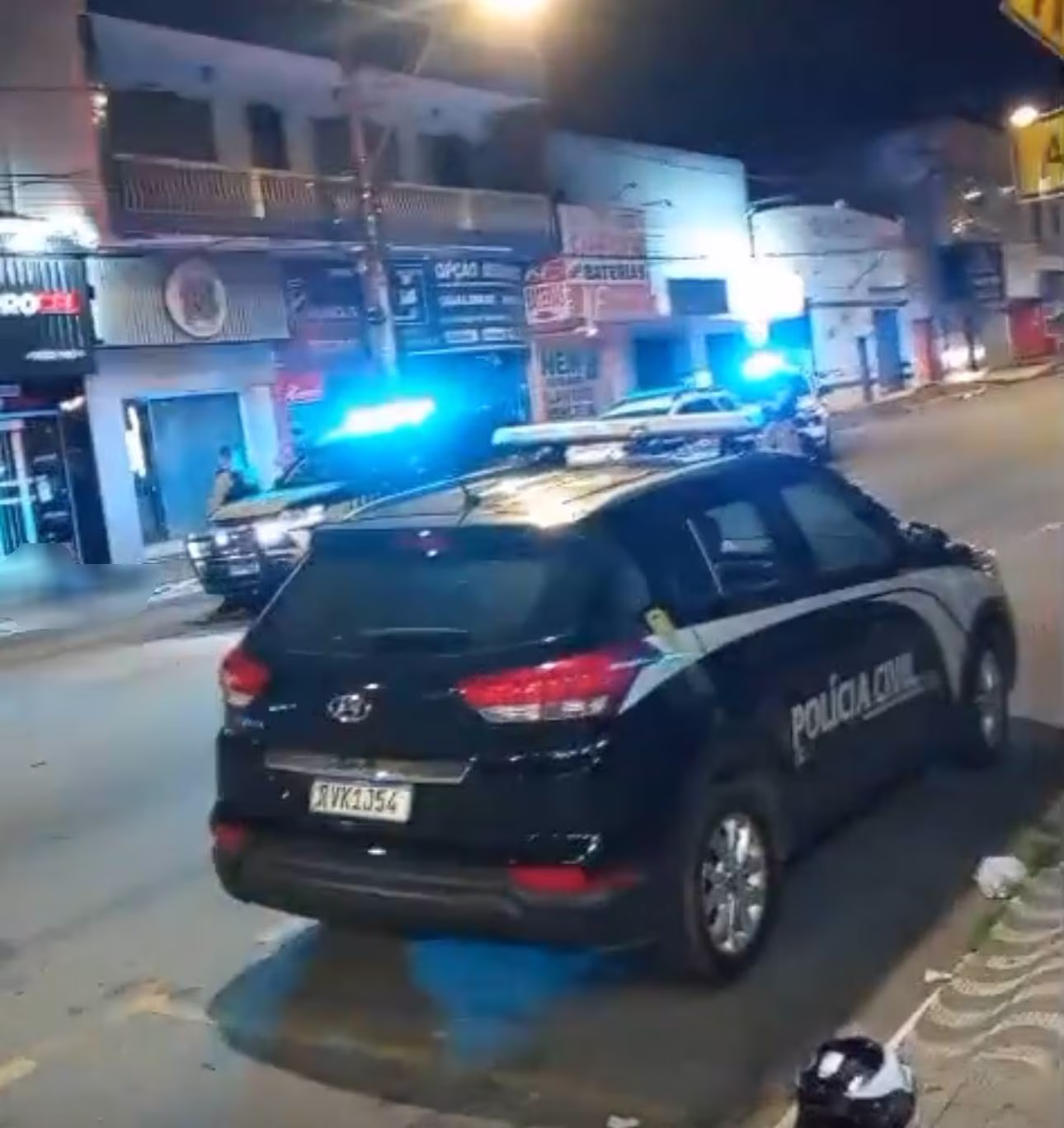 Os peritos da Polícia Civil realizaram uma investigação na área