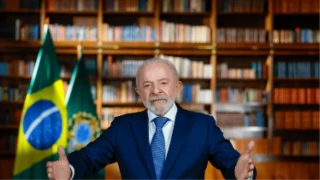 Aprovação de Lula atinge maior índice desde janeiro, aponta pesquisa Atlas