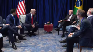 Trump e Lula discutem tarifas e relações bilaterais em encontro na Malásia