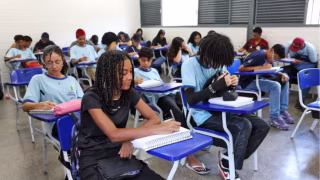 Pé-de-Meia paga oitava parcela para 3,2 milhões de estudantes a partir de 27 de outubro