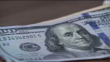 Dólar recua e Ibovespa sobe com otimismo em negociações entre Brasil e EUA