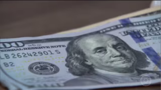 Dólar recua e Ibovespa sobe com otimismo em negociações entre Brasil e EUA