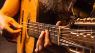 Músico de Timóteo lança álbum que reinventa a viola caipira mineira
