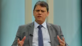 Tarcísio de Freitas lidera com menor rejeição para 2026, revela Paraná Pesquisas