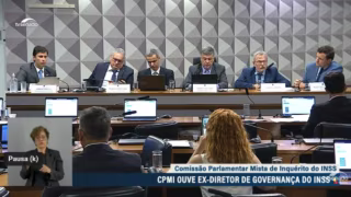 Ex-diretor do INSS admite negócios com líder de esquema investigado pela PF