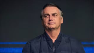 Bolsonaro recorre ao STF para tentar reverter condenação de 27 anos