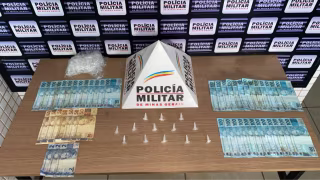 Adolescente de 17 anos é apreendido com cocaína e dinheiro em Caratinga