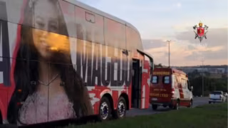 Homem morre esmagado ao trocar pneu de ônibus de cantora sertaneja