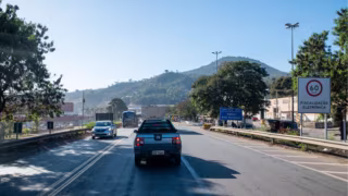 Famílias da BR-381 em BH enfrentam risco de despejo com retomada de obras