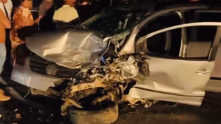 Carros batem de frente e deixam 5 pessoas gravemente feridas na BR-101