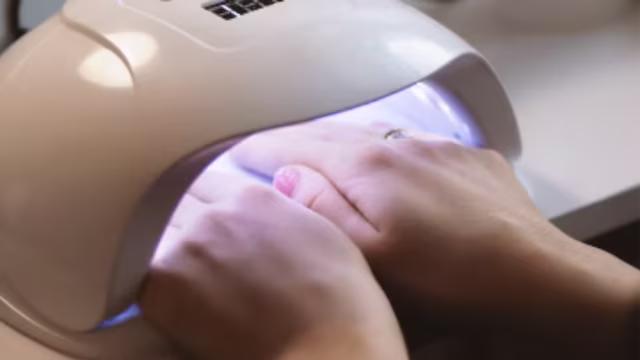 Anvisa proíbe substâncias de esmaltes em gel ligadas a câncer e infertilidade