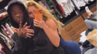 Virginia surge coladinha com Vini Jr. em registro inédito e dispara mensagem