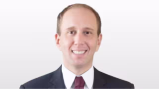 Prefeito 'TikToker' é afastado por 180 dias após operação da PF