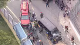 Van escolar colide com micro-ônibus e deixa cinco feridos em Guarulhos