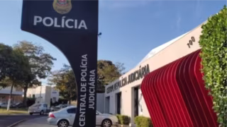 Mulher é morta a facadas ao sair de supermercado em Assis