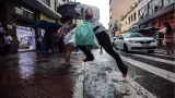 Ciclone traz chuva intensa e ventos fortes a São Paulo no fim de semana