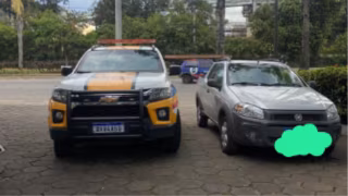 Idoso é preso e carro furtado é apreendido na BR-458, em Ipatinga