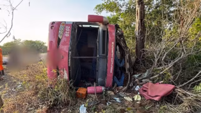 Ônibus tomba e deixa feridos na BR-230 em Axixá do Tocantins