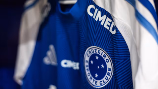 Flamengo lidera o Brasileiro e dispara nas chances de título