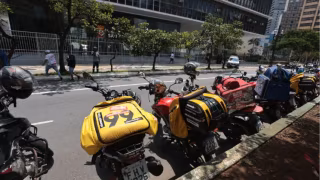 Aplicativos 99 e Uber retomam serviço de motos em São Paulo