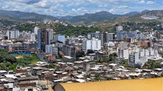 Homem é baleado e preso após atacar casa de ex-companheira grávida com coquetel molotov em Ipatinga