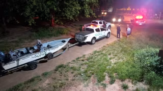 Seis pessoas são resgatadas após barco ficar à deriva no Rio Tietê, em SP