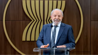 Lula defende nova fase de aproximação do Brasil com África em visita a Moçambique