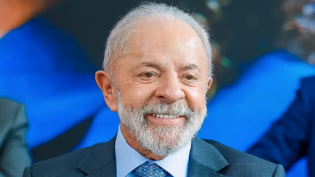 Lula diz que Brasil deu 'lição de democracia' com julgamento de plano golpista