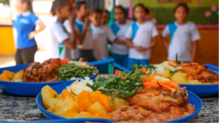 ALMG avança em proposta para garantir merenda escolar em fins de semana e feriados