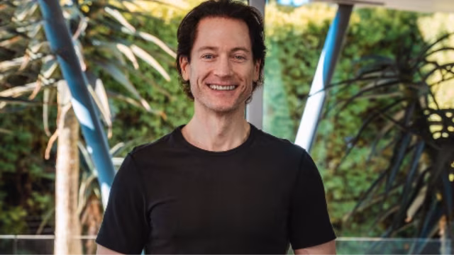 Bryan Johnson, o milionário da tecnologia que usa o próprio corpo como laboratório contra o envelhecimento